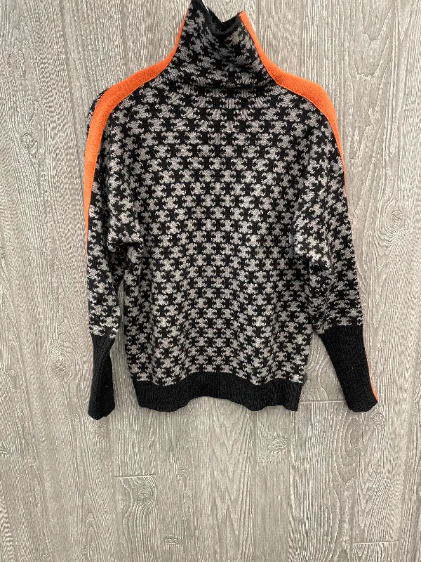 Sweater By Clothes Mentor In Black & Grey, Size: Xs