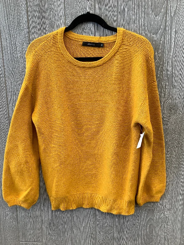 Sweater By Clothes Mentor In Yellow, Size: M